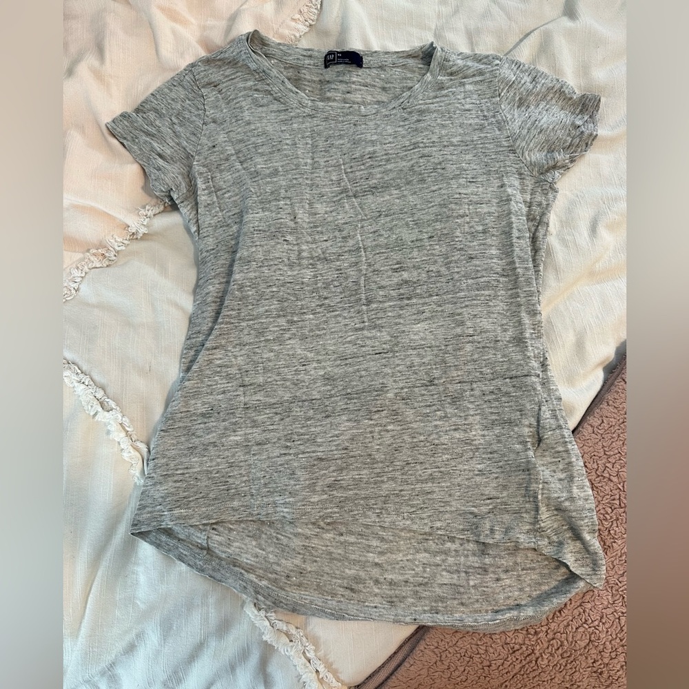 Gap T shirt
